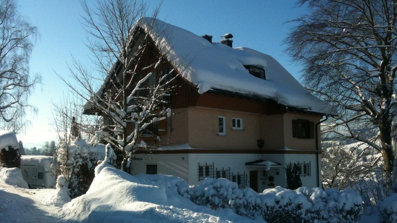 Hauansicht im Winter Hauansicht im Winter